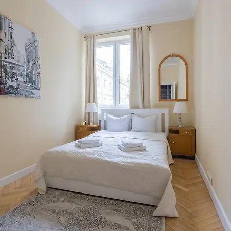 Chic - 10 People - Center -nowy Swiat Apartment Warsaw