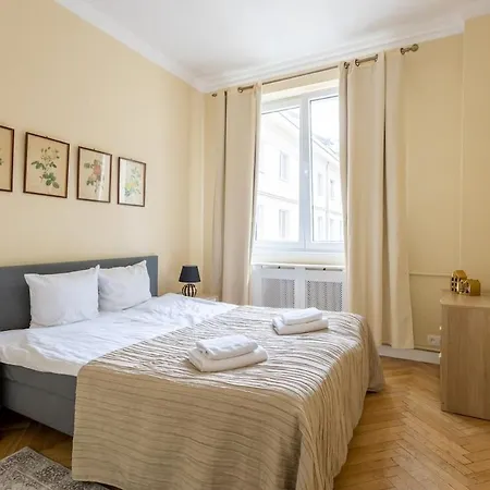 Golden - 10 People - Center -nowy Swiat Apartamento