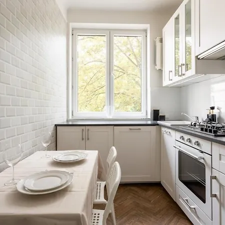 Golden - 10 People - Center -nowy Swiat *