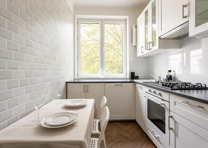 Golden - 10 People - Center -nowy Swiat *