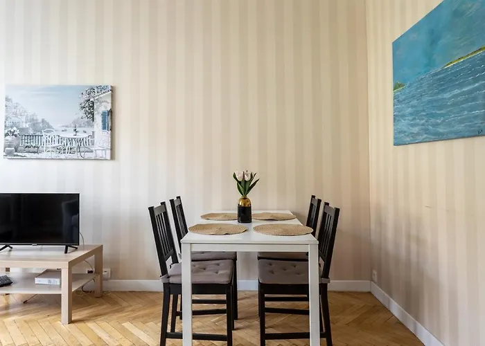 Golden - 10 People - Center -nowy Swiat